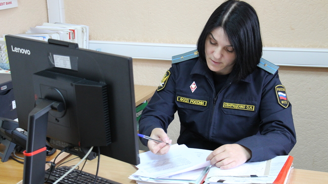 Судебные приставы взыскали уголовный штраф с участницы преступной группы, осужденной за мошенничество